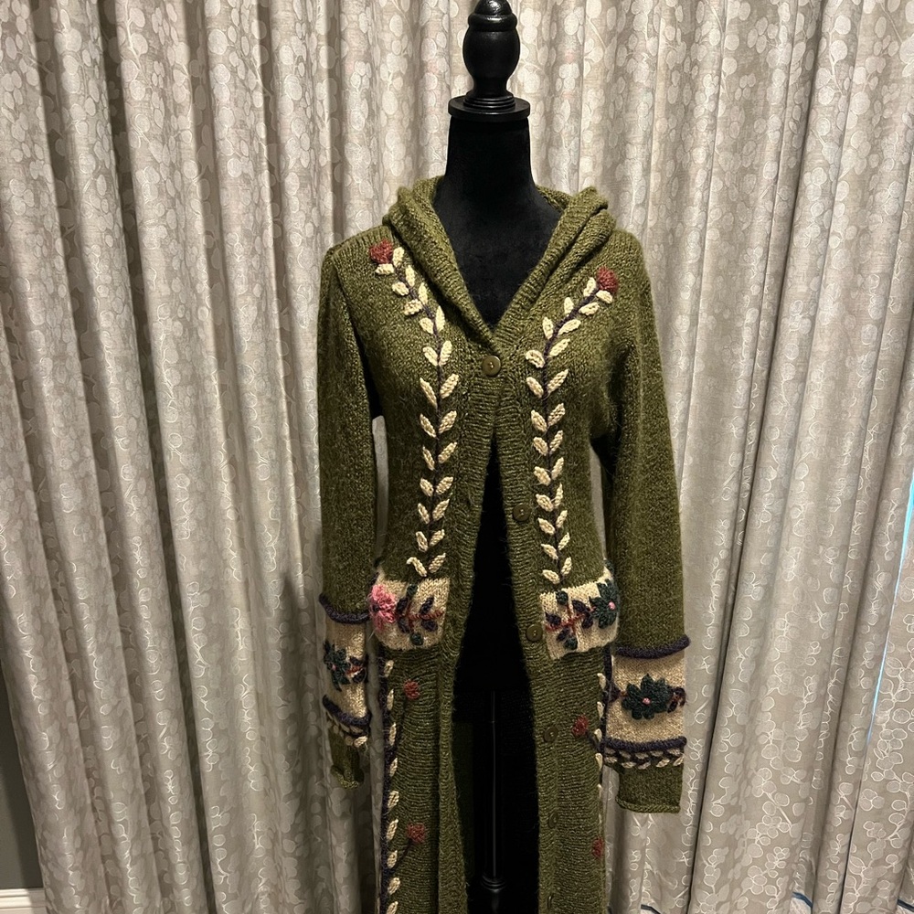 Floral Embroidered Hooded Cardigan